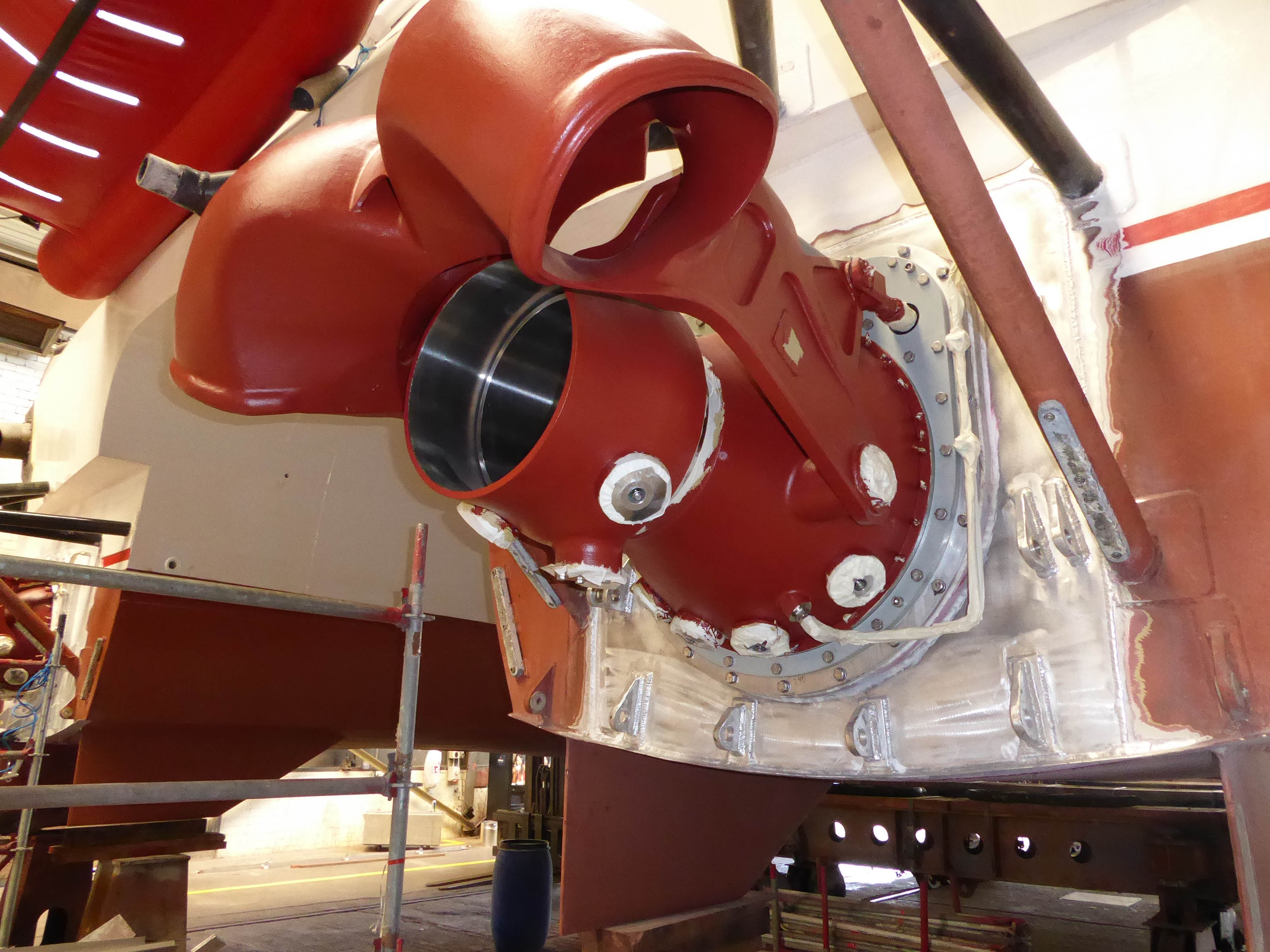 Nordlicht, a catamaran built in 1989 and capable of carrying 272 passengers, had been using a pair of Kamewa SII waterjets for years. But when one of the jets sustained major damage, AG EMS was faced with a dilemma.