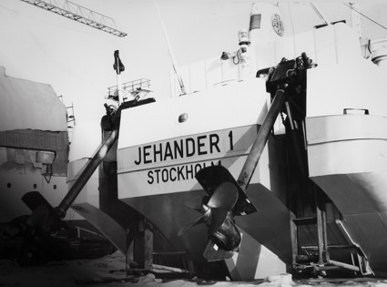 Historic black and white image of the vessel Jehander 1.